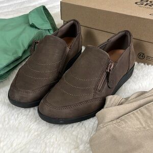Clarks Brown Women's Flats